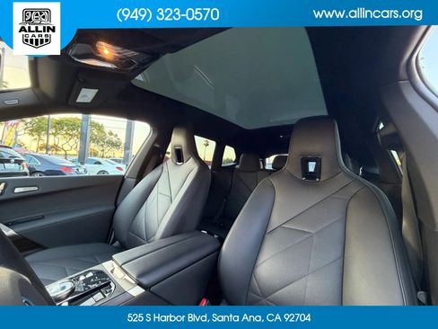 Used 2024 BMW iX xDrive50 w/ Premium Package AWD/4WD image 9
