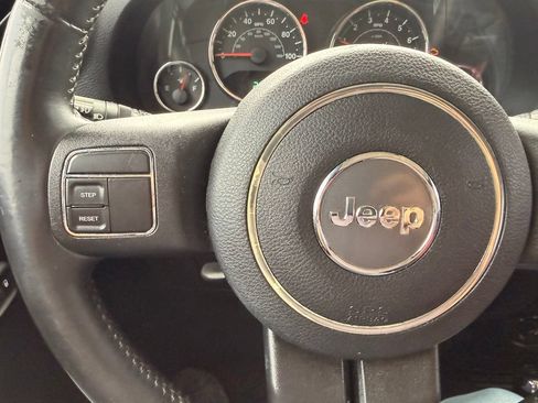 Used 2015 Jeep Wrangler Unlimited Sport w/ Quick Order Package 24S AWD/4WD image 22