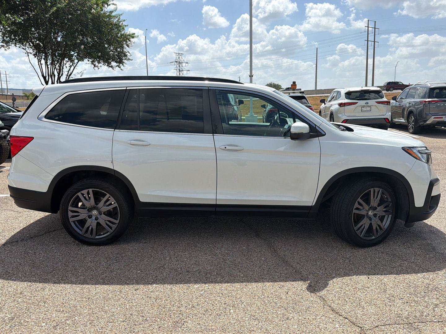 Used 2022 Honda Pilot Special Edition image 2