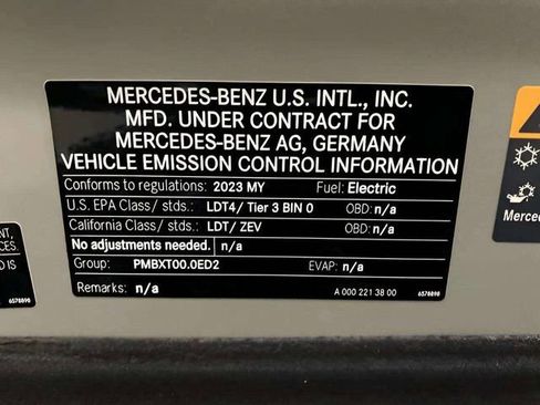 Used 2023 Mercedes-Benz EQS 580 4MATIC SUV image 35