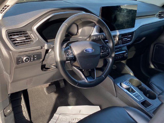 Used 2024 Ford Escape Platinum AWD/4WD image 29