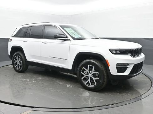 New 2025 Jeep Grand Cherokee Limited w/ Luxury Tech Group II AWD/4WD image 7