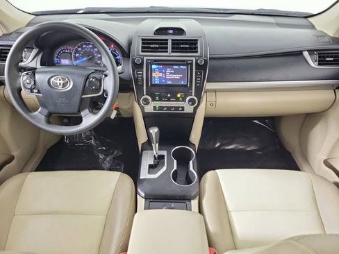 Used 2012 Toyota Camry LE FWD image 16