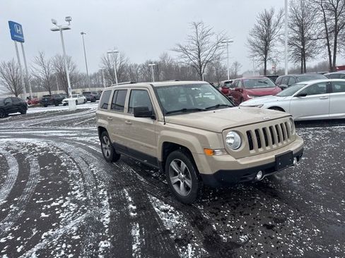 Used 2017 Jeep Patriot High Altitude image 7