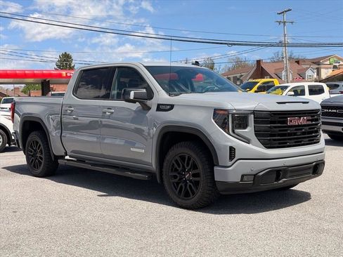 Used 2024 GMC Sierra 1500 Elevation w/ Elevation Premium Package AWD/4WD image 16