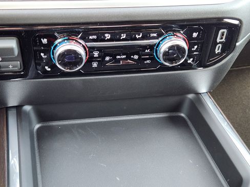 New 2026 GMC Sierra 3500 SLT w/ Texas SLT Premium Package image 15