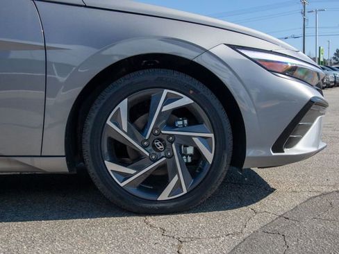 New 2026 Hyundai Elantra Limited image 5