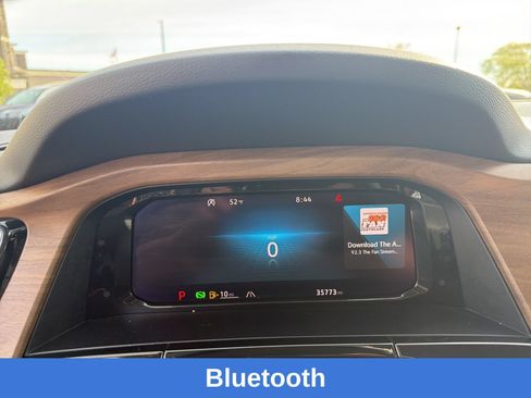 Used 2025 Volkswagen Atlas SE AWD/4WD image 14