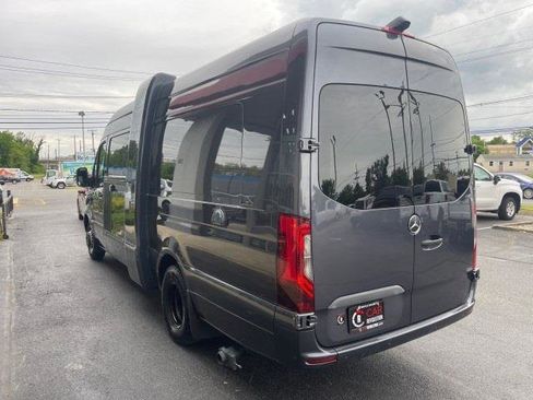 Used 2020 Mercedes-Benz Sprinter 4500 w/ Premium Plus Package image 5