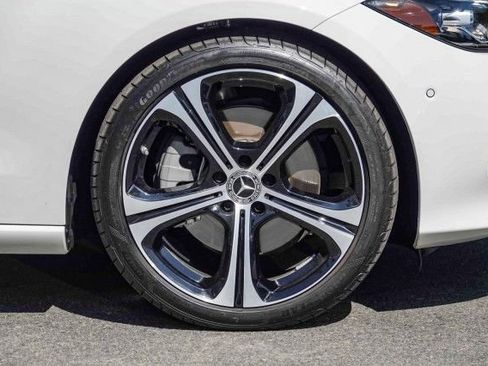 Used 2025 Mercedes-Benz C 300 Sedan image 11