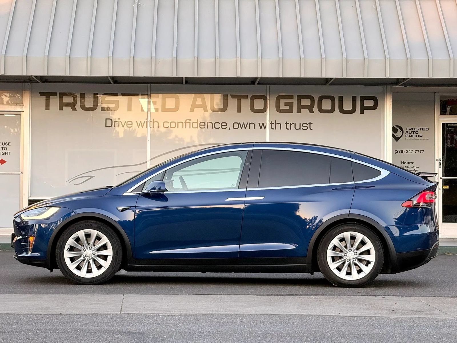 Used 2020 Tesla Model X Long Range AWD/4WD image 6