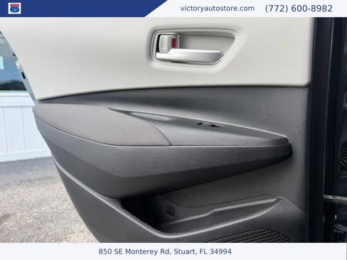 Used 2020 Toyota Corolla LE FWD image 37