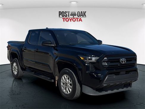 Used 2024 Toyota Tacoma SR image 1