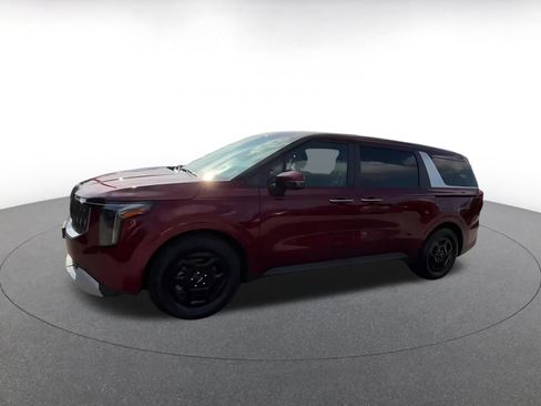 Used 2026 Kia Carnival FWD image 8