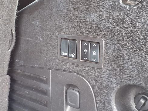 Used 2017 GMC Yukon SLT image 21