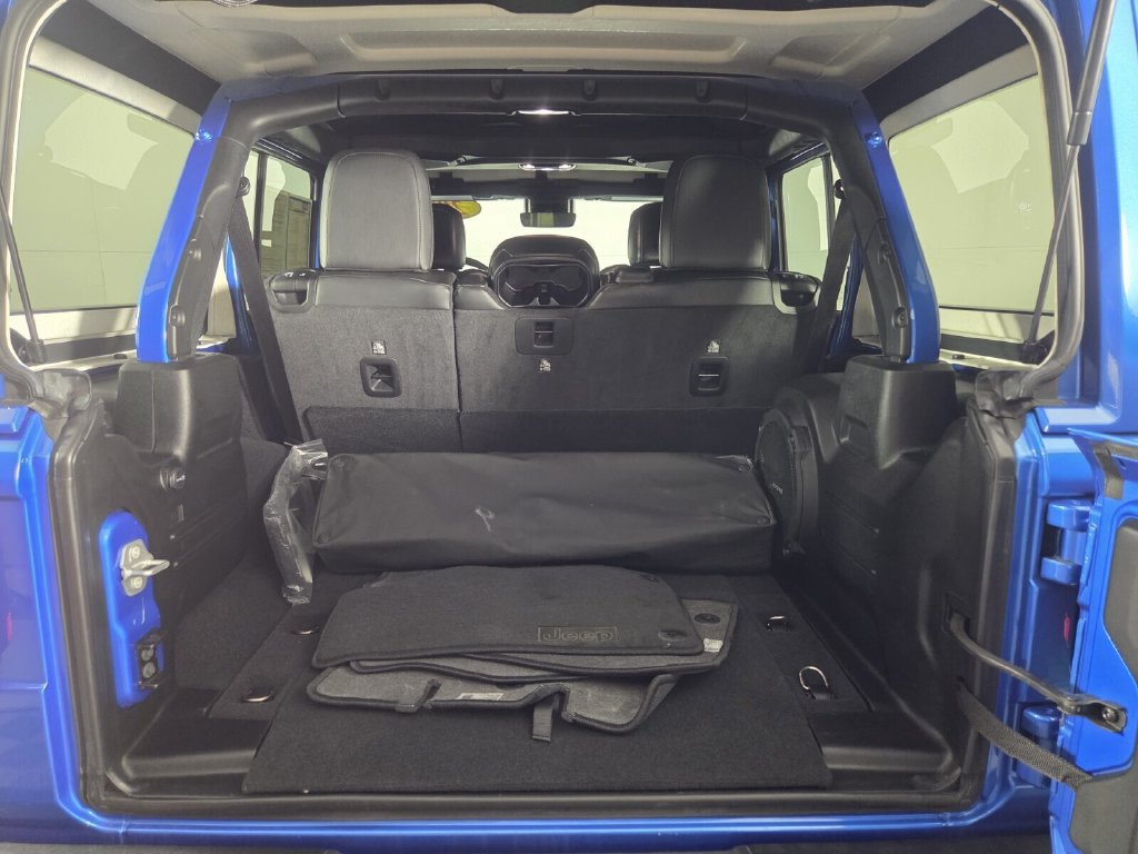 Used 2023 Jeep Wrangler Unlimited Rubicon 392 AWD/4WD image 27