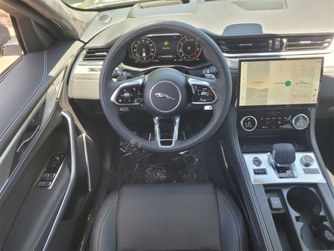 New 2026 Jaguar F-PACE R-Dynamic S image 11