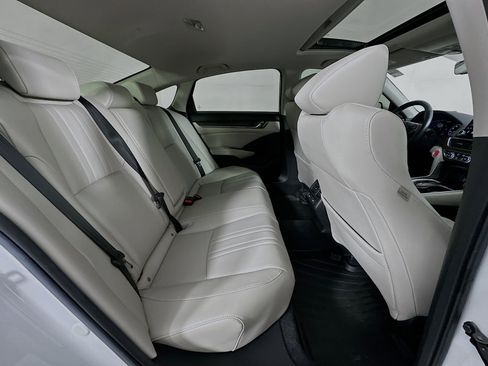Used 2022 Honda Accord Touring image 31