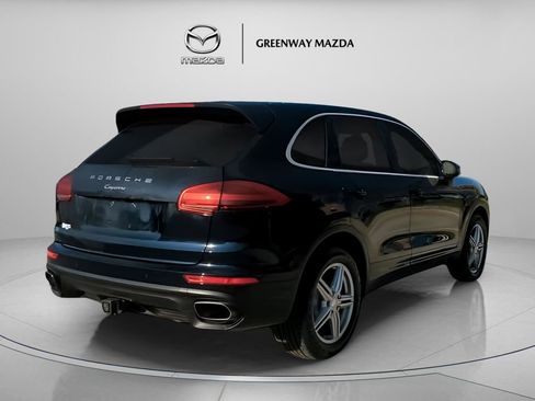 Used 2016 Porsche Cayenne AWD/4WD image 25