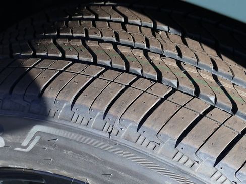 New 2026 Chevrolet Suburban RST image 12