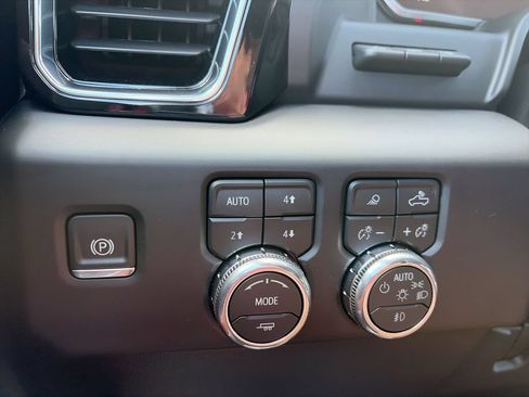 New 2026 GMC Sierra 2500 Denali Ultimate AWD/4WD image 25