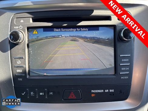 Used 2016 GMC Acadia SLE image 12