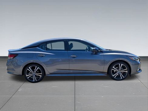 Used 2023 Nissan Sentra SR w/ SR Premium Package FWD image 6