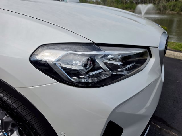 Used 2024 BMW X4 xDrive30i w/ Premium Package AWD/4WD image 16