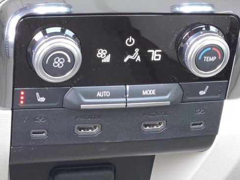 New 2026 GMC Yukon XL Denali AWD/4WD image 36