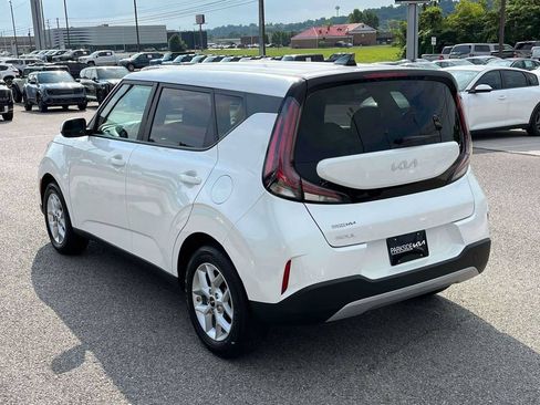 Used 2025 Kia Soul LX w/ LX Technology Package FWD image 28