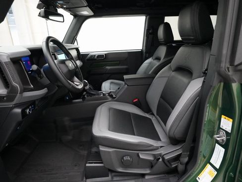 Used 2023 Ford Bronco Big Bend w/ Sasquatch Package image 7