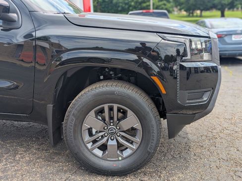 New 2026 Nissan Frontier SV AWD/4WD image 11