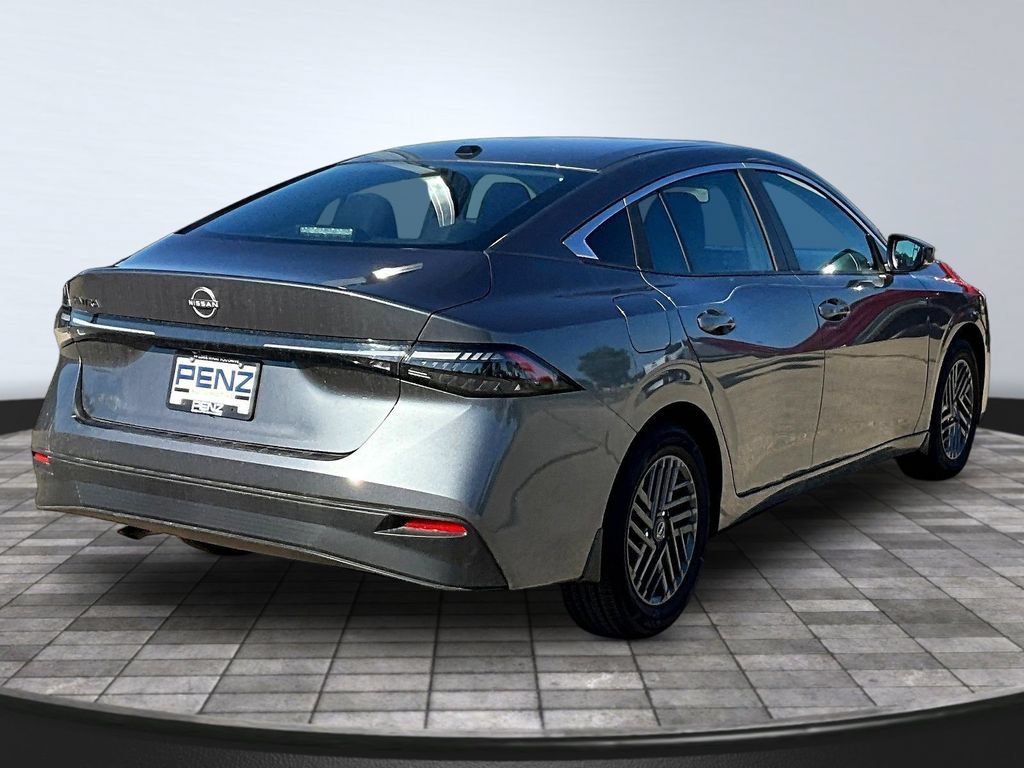 Used 2026 Nissan Sentra SV w/ SV Convenience Package FWD image 15