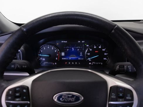 Used 2024 Ford Explorer XLT w/ Equipment Group 202A AWD/4WD image 29