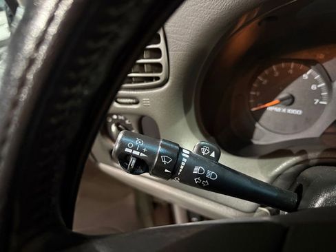 Used 2003 Chevrolet TrailBlazer LTZ image 34