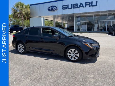 Used 2025 Toyota Corolla LE FWD image 1