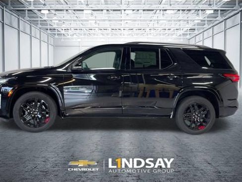 Used 2023 Chevrolet Traverse Premier w/ Redline Edition AWD/4WD image 3