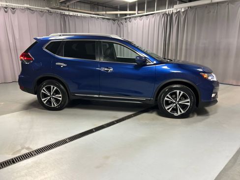 Used 2018 Nissan Rogue SL image 8