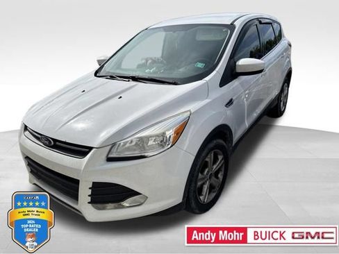 Used 2016 Ford Escape SE w/ SE Cold Weather Package AWD/4WD image 1