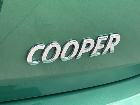 Used 2024 MINI Cooper 2-Door Hardtop image 13