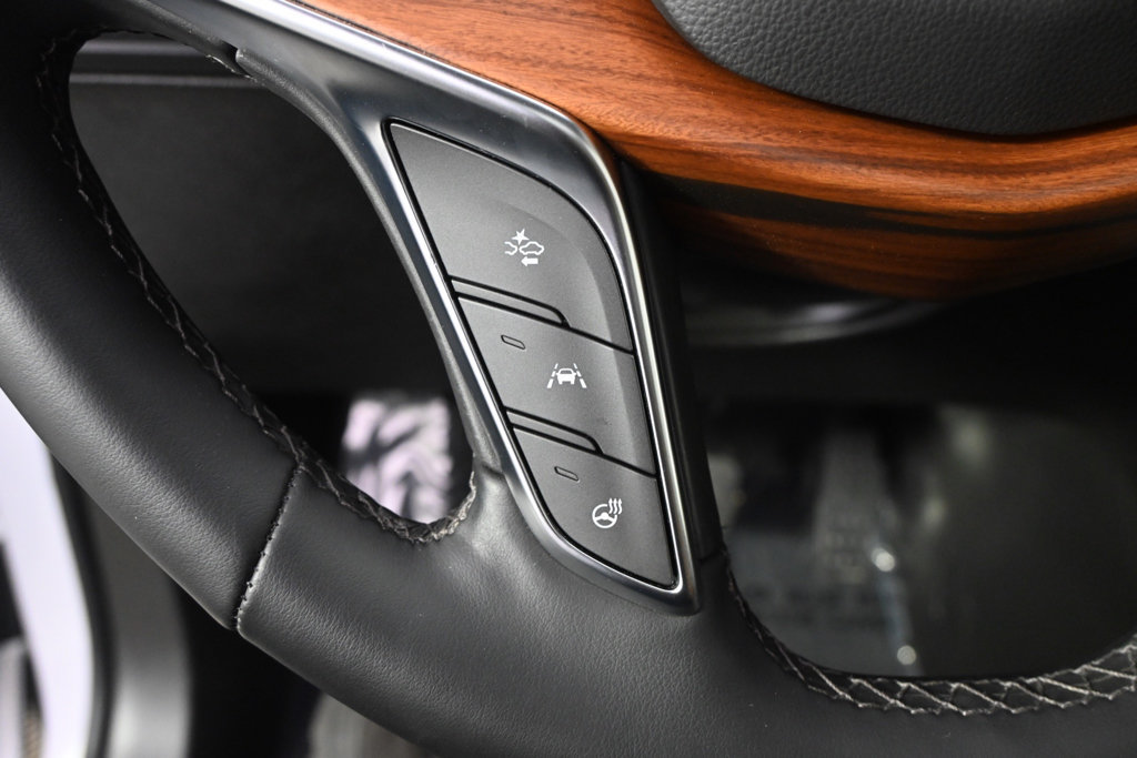 Used 2025 Cadillac XT5 Premium Luxury FWD image 35