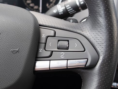 Used 2023 Cadillac XT4 Sport image 9