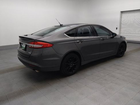 Used 2017 Ford Fusion SE w/ Equipment Group 201A FWD image 10