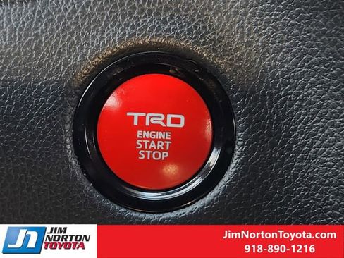 Used 2025 Toyota Tundra Limited image 23