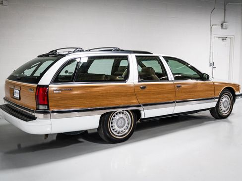 Used 1996 Buick Roadmaster Estate RWD image 3