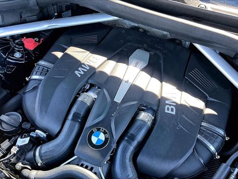 Used 2019 BMW X5 xDrive50i w/ M Sport Package AWD/4WD image 32