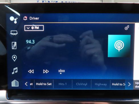 Used 2023 Chevrolet Silverado 1500 RST image 16