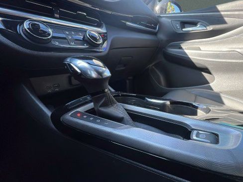 Used 2024 Buick Envista Sport Touring w/ Convenience I Package image 14