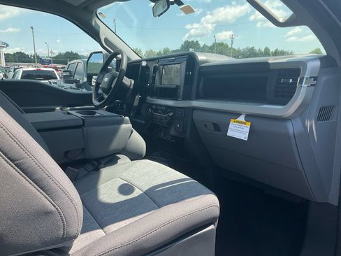 New 2026 Ford F250 XL w/ STX Appearance Package AWD/4WD image 11