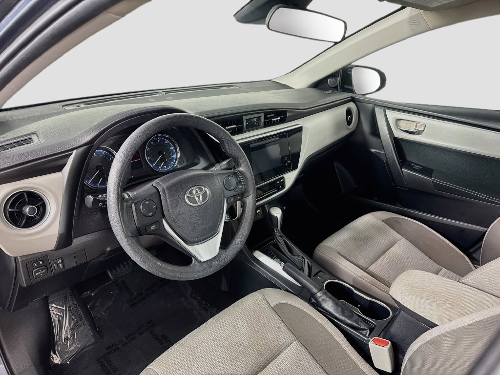 Used 2018 Toyota Corolla LE FWD image 10